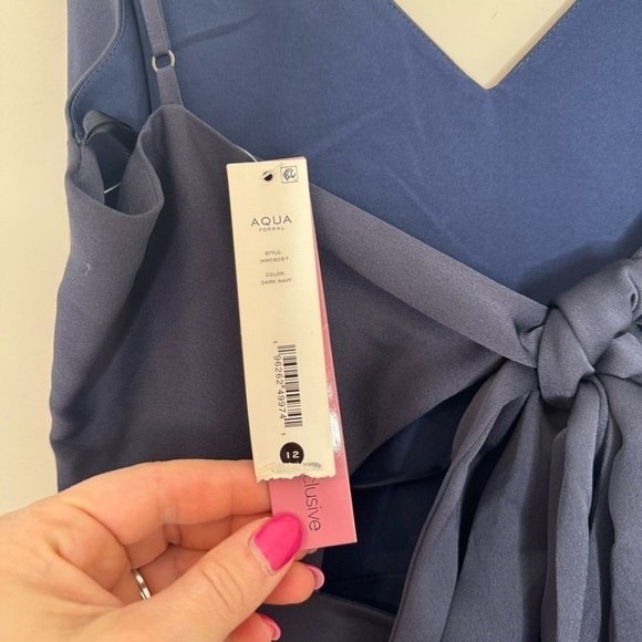 NWT Aqua Bloomingdale's Navy Pleated Vneck Gown Size 12 - Picture 7 of 7